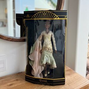 Disney Princess & the Frog Tiana 17” Doll Limited Edition 3500 NIB